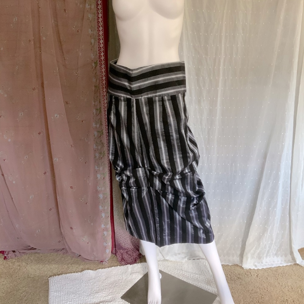 Silver Zoom stripe skirt modern by Nadia Ivanova